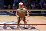 Microman – Un catcheur nain devient une idole au Mexique ! (Video)