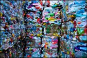 Au Mexique, le plastique recyclé sert à construire des maisons ! (Video)